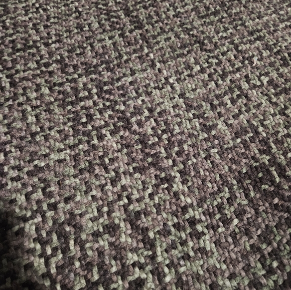 Eddie Bauer Oversized Knit Triangle Scarf - Picture 2 of 4